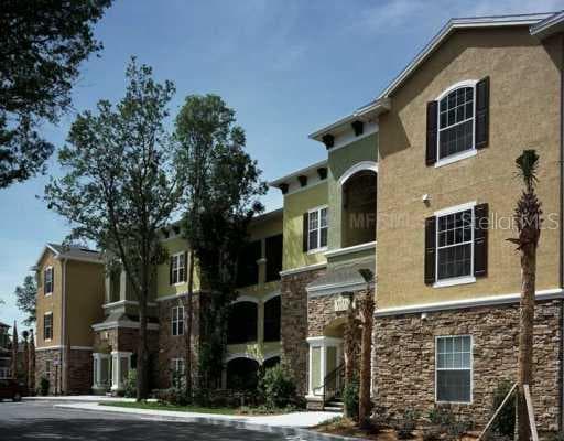 2404 COURTNEY MEADOWS BOULEVARD UNIT 301 TAMPA, FL 33619