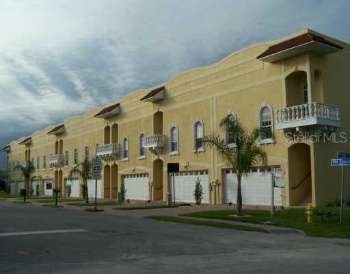 518 VILLA TREVISO COURT APOLLO BEACH, FL 33572