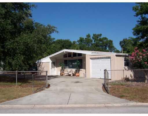 1101 LEISURE AVENUE TAMPA, FL 33613