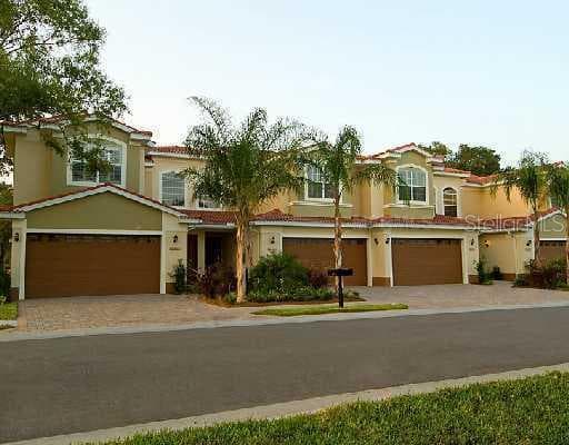 4015 COURTSIDE WAY