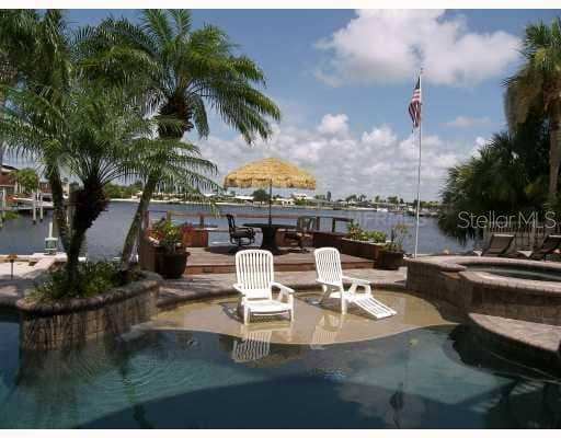 5648 CATAMARAN COURT NEW PORT RICHEY, FL 34652