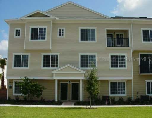 9725 Meadowfield CIRCLE UNIT 310 Tampa, FL 33626