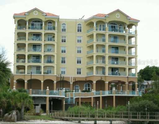 700 OSCEOLA AVENUE UNIT 303 Clearwater, FL 33755