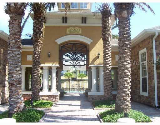 10025 COURTNEY PALMS DRIVE UNIT 104 Tampa, FL 33619