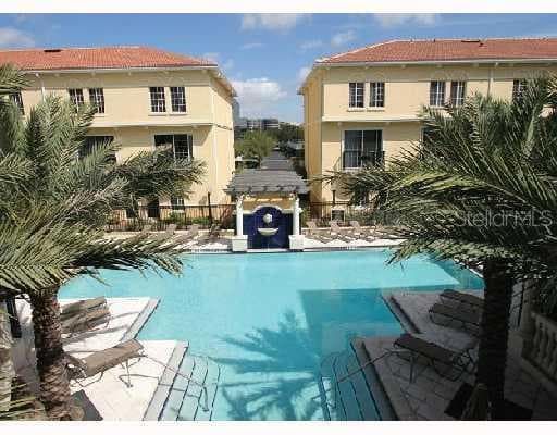 114 Beach Haven LANE UNIT 5220 Tampa, FL 33609