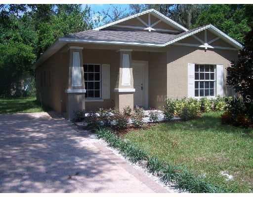 1821 E SKAGWAY AVENUE Tampa, FL 33604