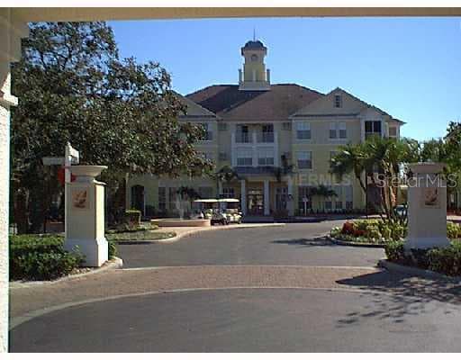 9306 CRESCENT LOOP CIRCLE UNIT 17-30 Tampa, FL 33619