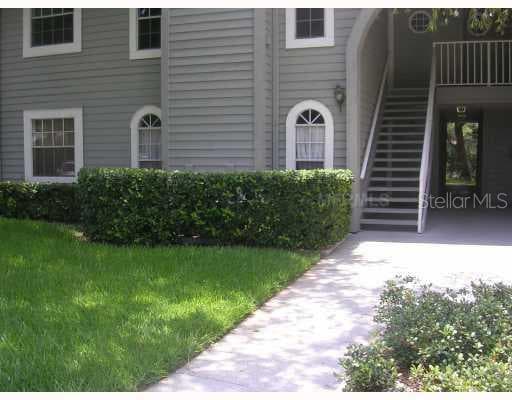 11810 SKYLAKE PLACE TAMPA, FL 33617