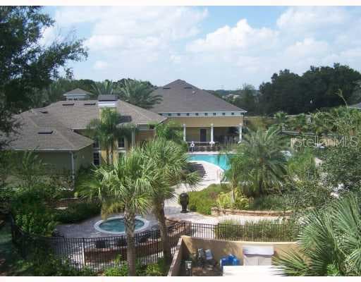 10205 COURTNEY PALMS DRIVE UNIT 304 Tampa, FL 33619