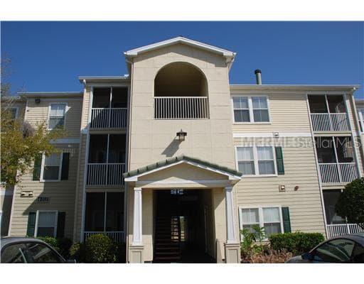 18121 BRIDLE CLUB DRIVE UNIT 12 TAMPA, FL 33647