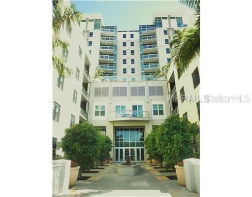 400 4TH AVENUE S UNIT 1004 ST PETERSBURG, FL 33701