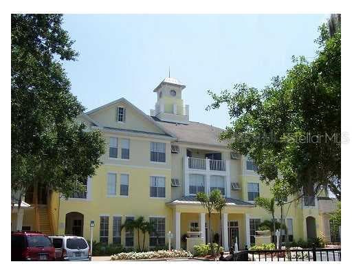 1203 HIGH HAMMOCK DRIVE UNIT 204 TAMPA, FL 33619