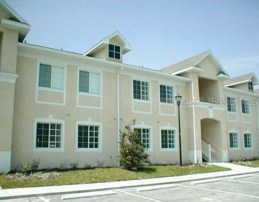 6021 PORTSDALE PLACE UNIT 102 RIVERVIEW, FL 33578