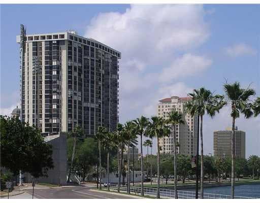 1 Beach Dr. SE UNIT 1906