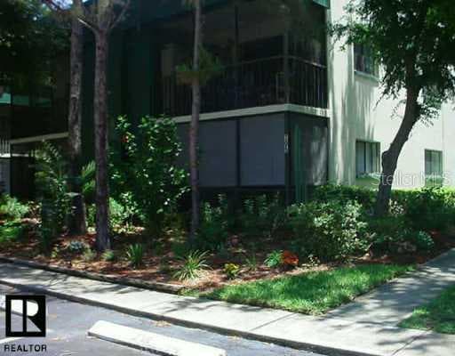 3300 Fox Chase CIRCLE UNIT 208 Palm Harbor, FL 34683