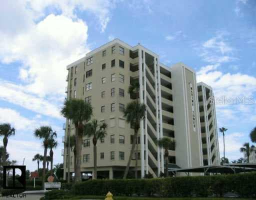 2530 Gary CIRCLE UNIT 203 Dunedin, FL 34698