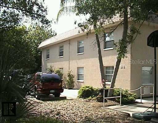 916 Belleair ROAD UNIT 103 Clearwater, FL 33756