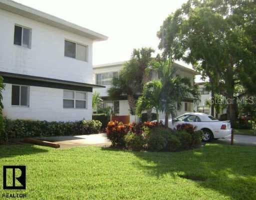 6650 5th AVENUE N UNIT D St Petersburg, FL 33710