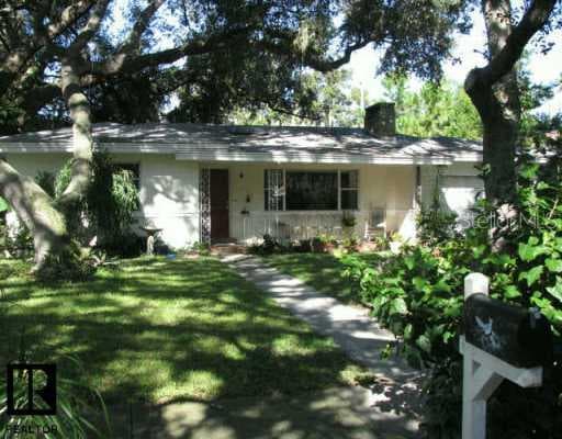 222 Park CIRCLE N Dunedin, FL 34698