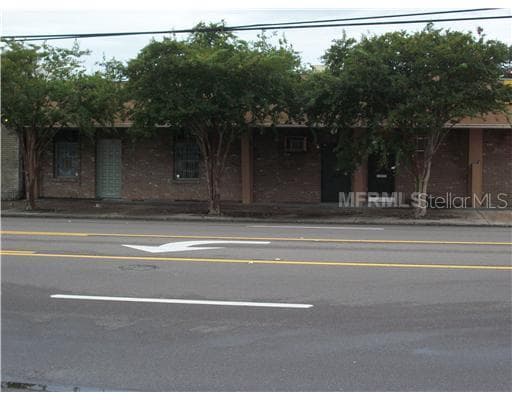 1108 W KENNEDY BOULEVARD