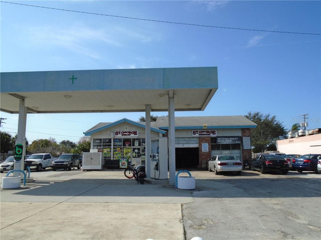 2000 BAYSHORE BOULEVARD DUNEDIN, FL 34698