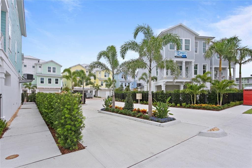 615 SEA COURT UNIT 8 DUNEDIN, FL 34698