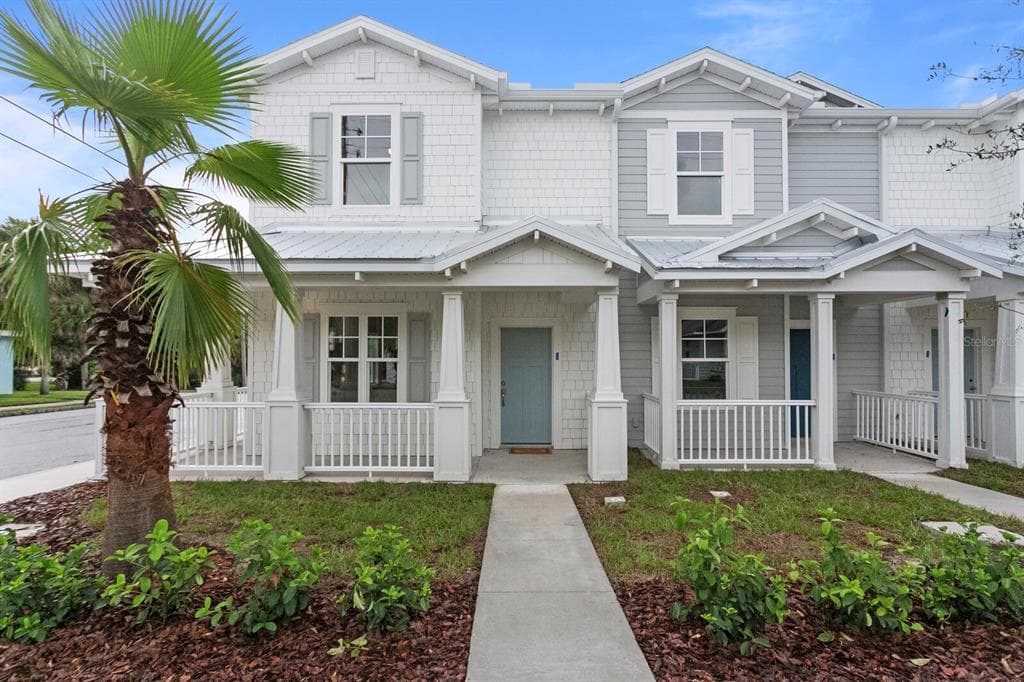 131 N RING AVENUE TARPON SPRINGS, FL 34689
