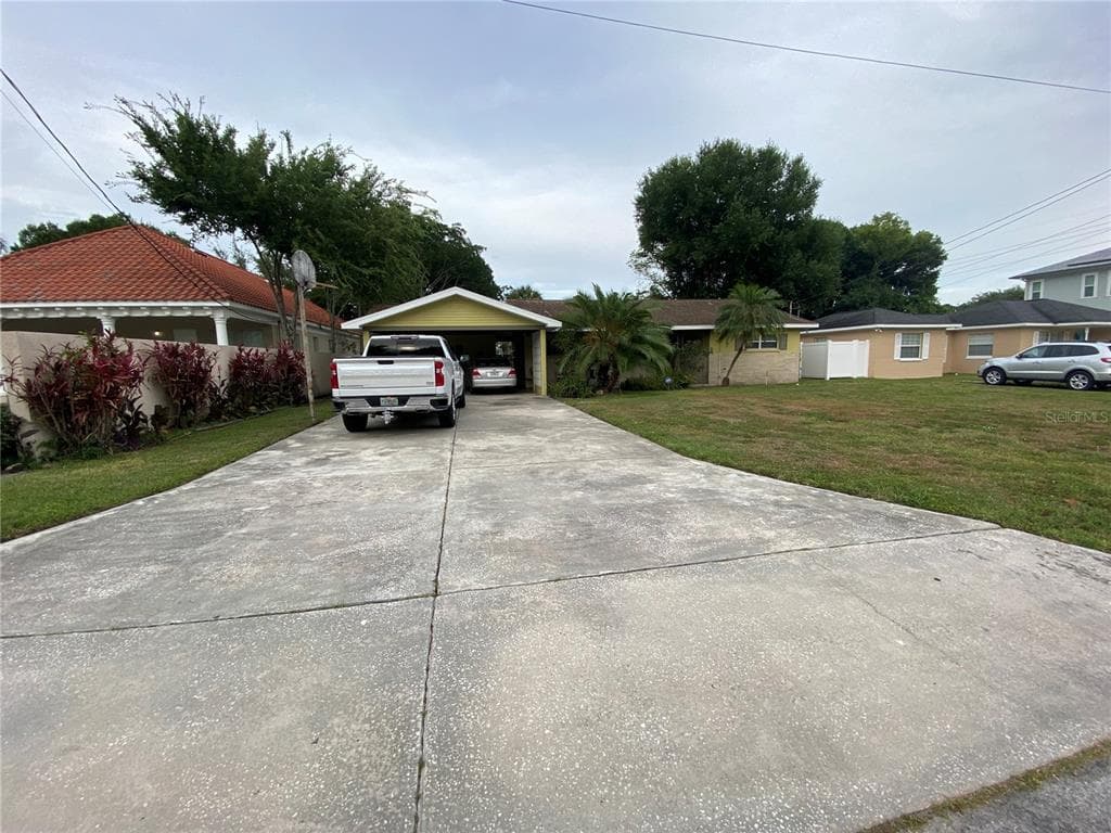 809 N BRADFORD AVENUE TAMPA, FL 33609
