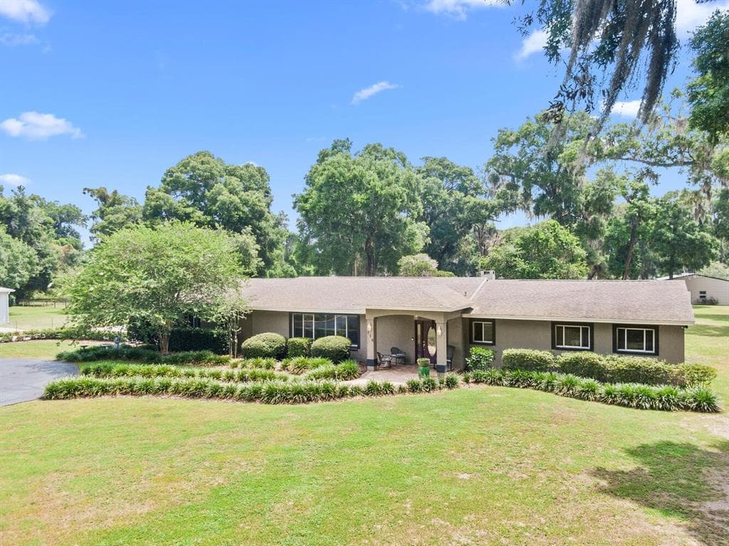 310 S TAYLOR ROAD SEFFNER, FL 33584