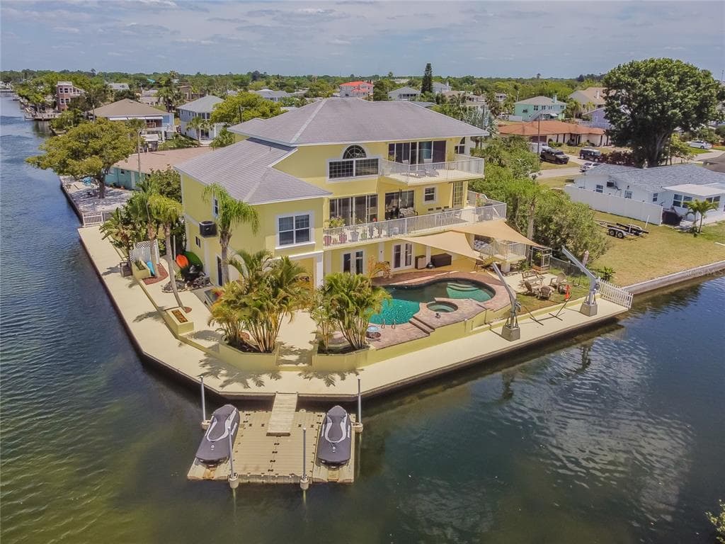 13435 STARFISH DRIVE HUDSON, FL 34667