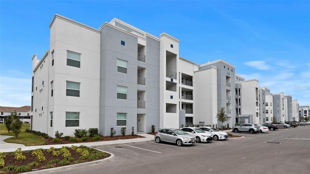 3161 PARADOX CIRCLE UNIT 203 KISSIMMEE, FL 34746