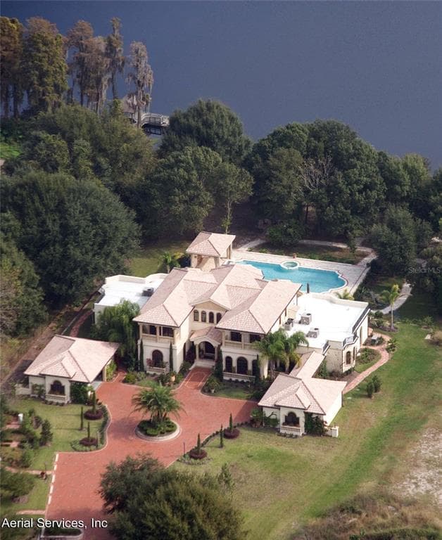 117 BELLAMERE PALMS COURT LUTZ, FL 33549