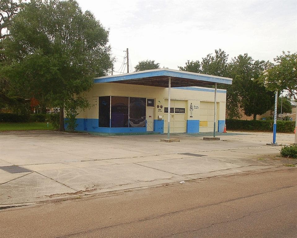 501 S PINELLAS AVENUE TARPON SPRINGS, FL 34689