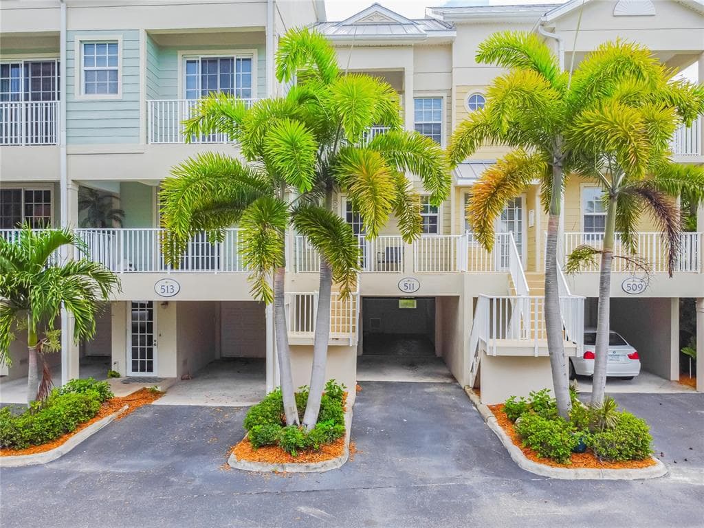 511 BAHIA BEACH BOULEVARD RUSKIN, FL 33570