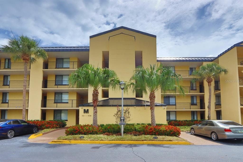 2424 W TAMPA BAY BOULEVARD UNIT M401 TAMPA, FL 33607