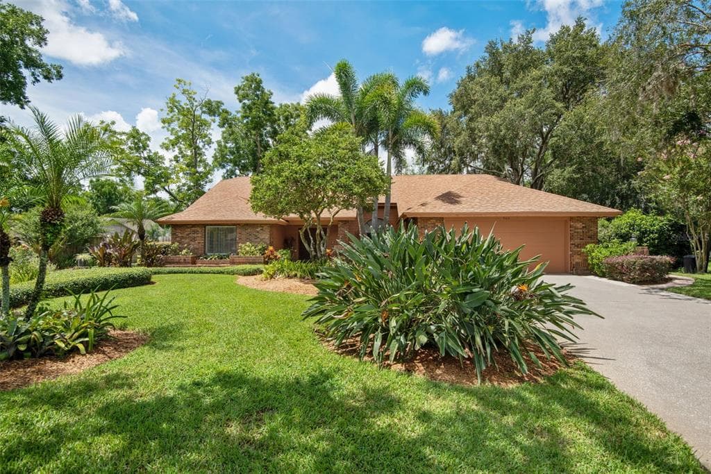 506 BROOKTREE COURT