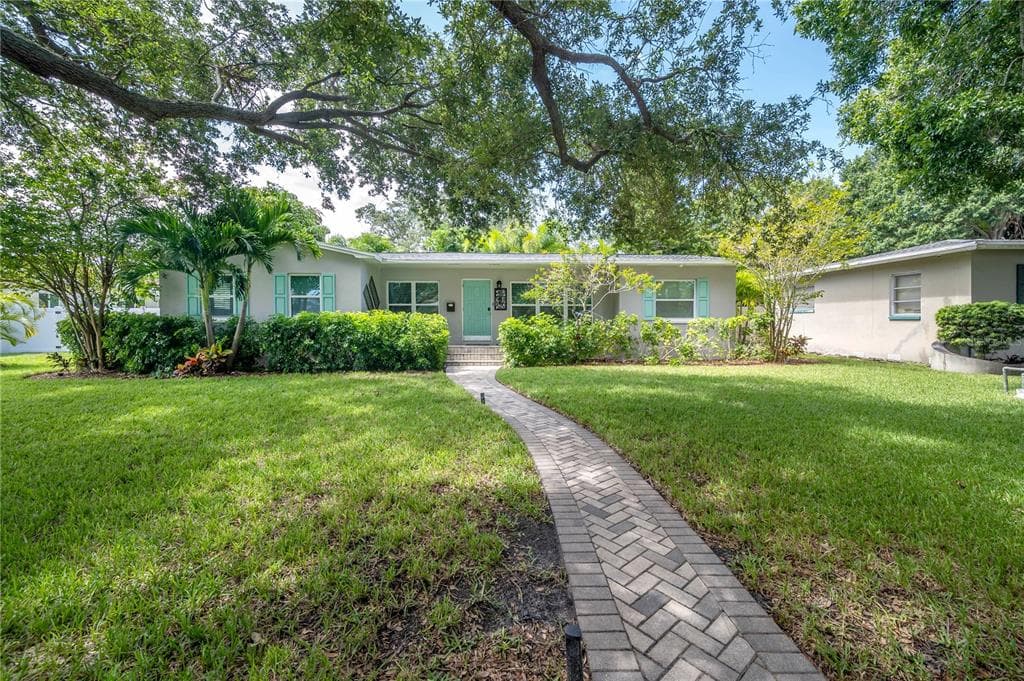 432 36TH AVENUE NE ST PETERSBURG, FL 33704
