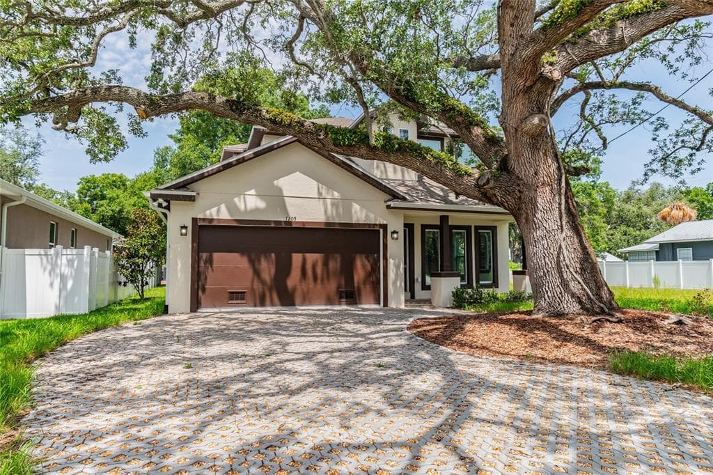 7205 S SPARKMAN STREET TAMPA, FL 33616