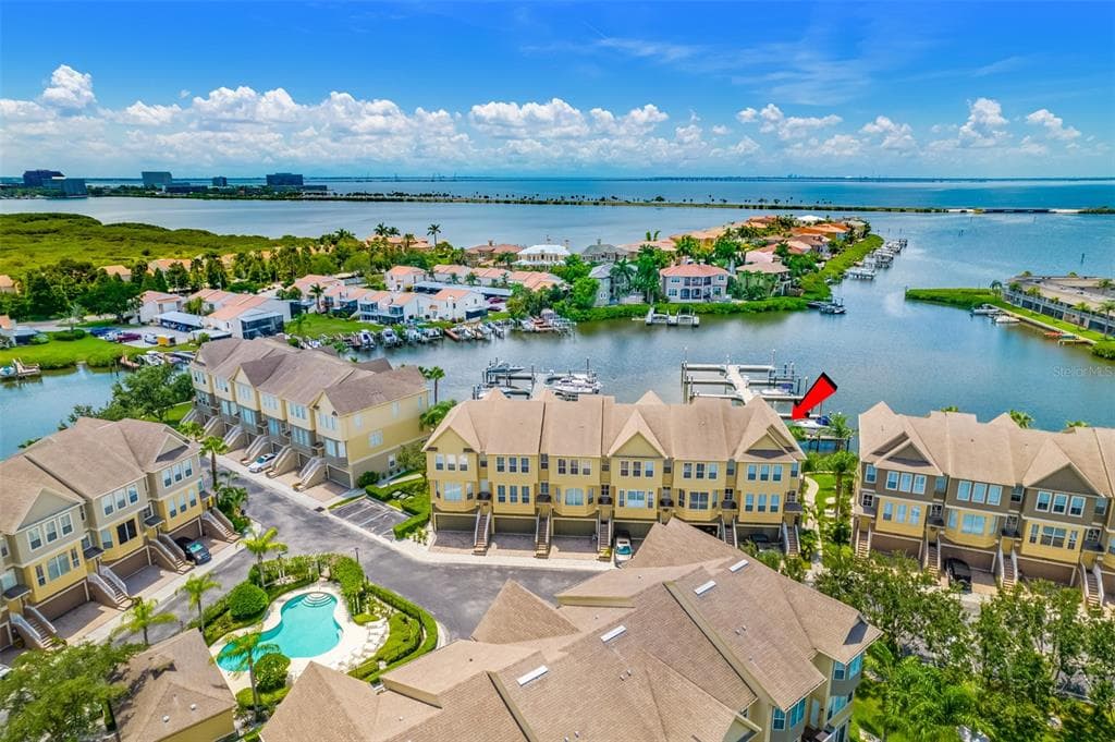 8730 NAUTICAL VIEW COURT UNIT 6 TAMPA, FL 33615