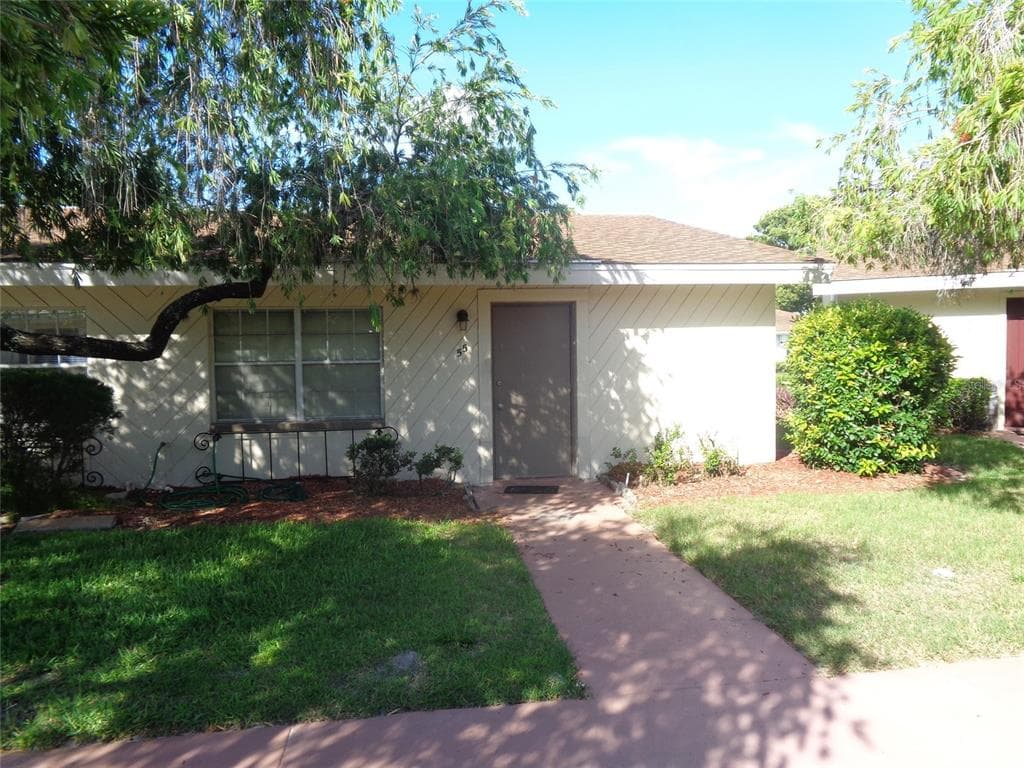 401 DORCHESTER PLACE UNIT 55 SUN CITY CENTER, FL 33573