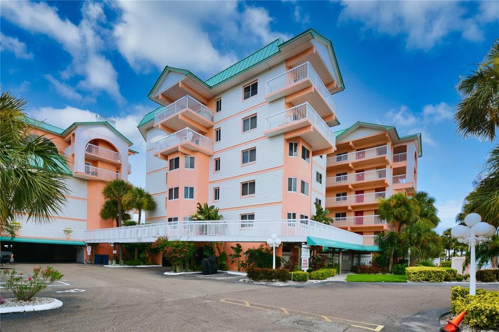 18400 GULF BOULEVARD UNIT 2106 INDIAN SHORES, FL 33785