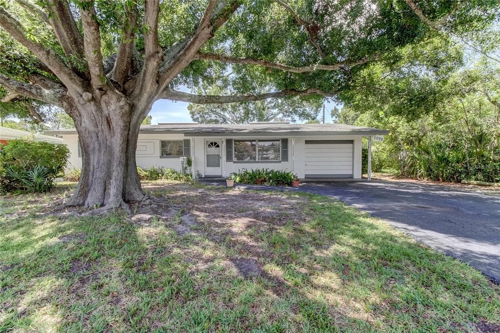 2098 62ND TERRACE S ST PETERSBURG, FL 33712