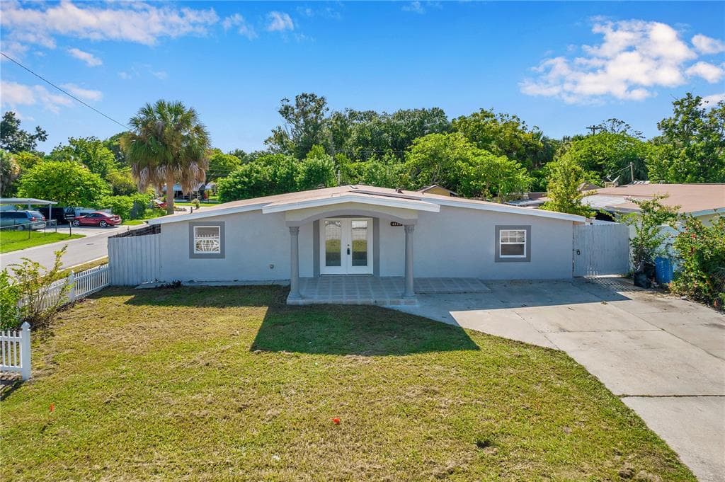 4902 TOWN N COUNTRY BOULEVARD TAMPA, FL 33615