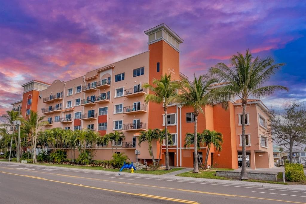 13235 GULF BOULEVARD UNIT 204 MADEIRA BEACH, FL 33708