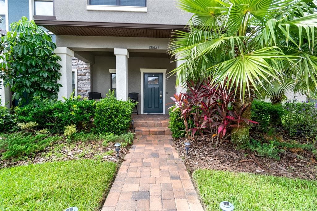 28623 TRANQUIL LAKE CIRCLE WESLEY CHAPEL, FL 33543
