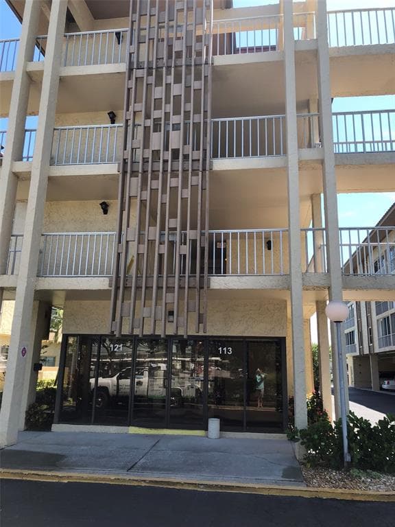113 ISLAND WAY UNIT 234
