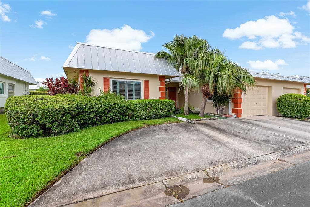 6575 GREEN VALLEY DRIVE UNIT 3 SEMINOLE, FL 33777