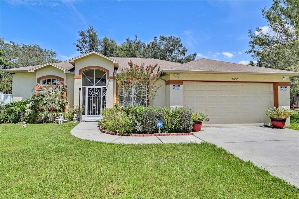 7435 MOHAWK TRAIL SPRING HILL, FL 34606