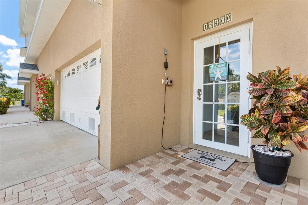 15460 1ST STREET E UNIT 13 MADEIRA BEACH, FL 33708
