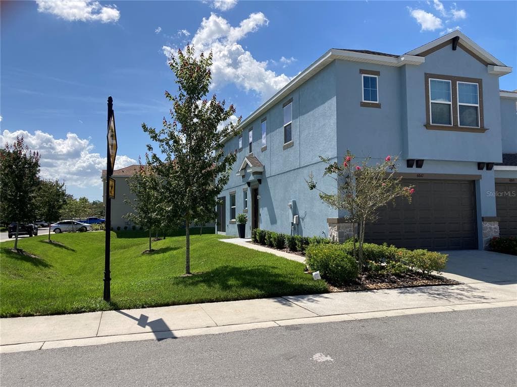 6847 CITRUS CREEK LANE TAMPA, FL 33625